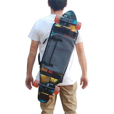 Skateboard nahrbtnik